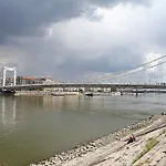 Asboth Taylor Budapest