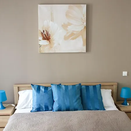 Apartment Asboth Taylor