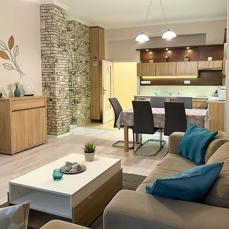 Asboth Taylor Appartement *