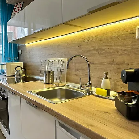 Asboth Taylor Apartmán *