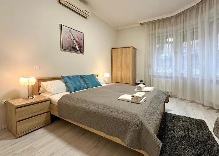 Asboth Taylor Apartman *