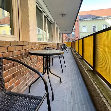 Asboth Taylor Apartament