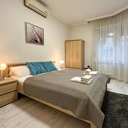 Asboth Taylor Apartament *